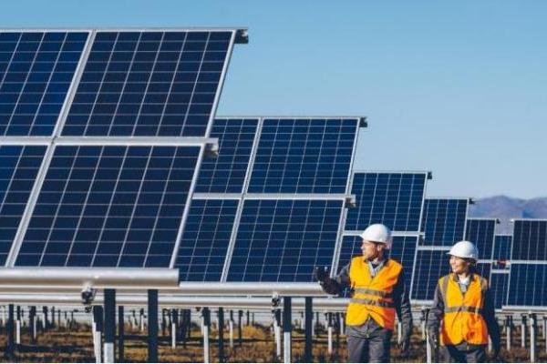 Photovoltaic დაუკრავენ მატერიალური განსხვავებები და განსხვავებები